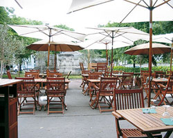 La Petite Auberge
